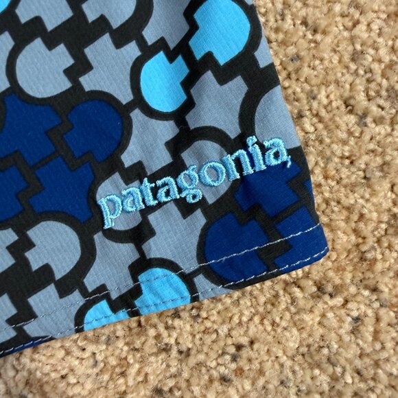Patagonia Men's 32 Swim Trunks Blue Grey Print 8" Inseam No Liner - Picture 2 of 4